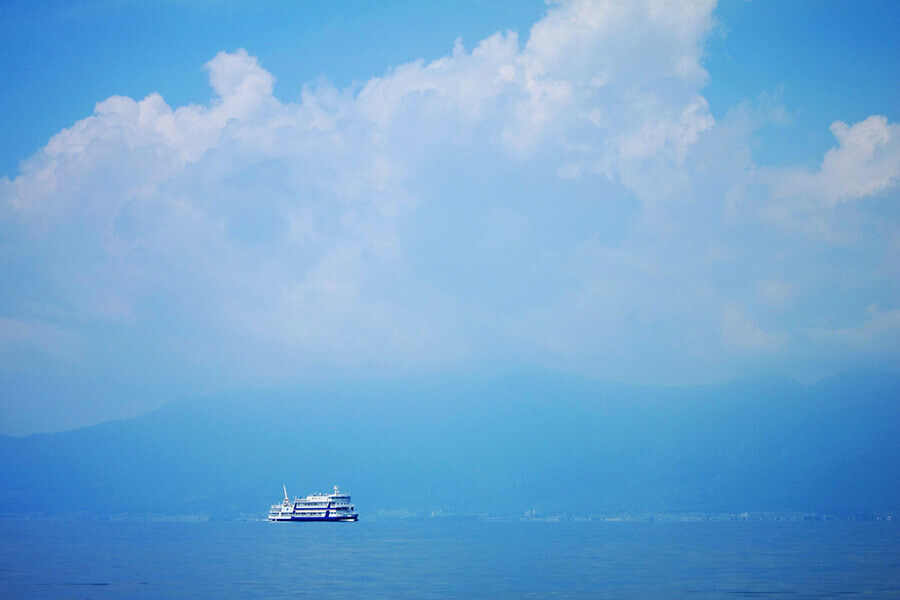琵琶湖を周遊するうみのこ